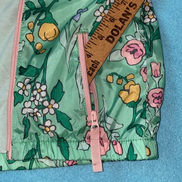 CAT & JACK floral zip up hooded windbreaker with 2 zipper pockets NEW size 2T - Picture 12 of 12